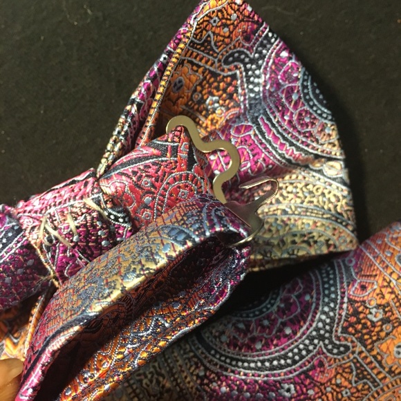 Men’s Bow Tie - by: Stacy Adams- adjustable, - Picture 6 of 7